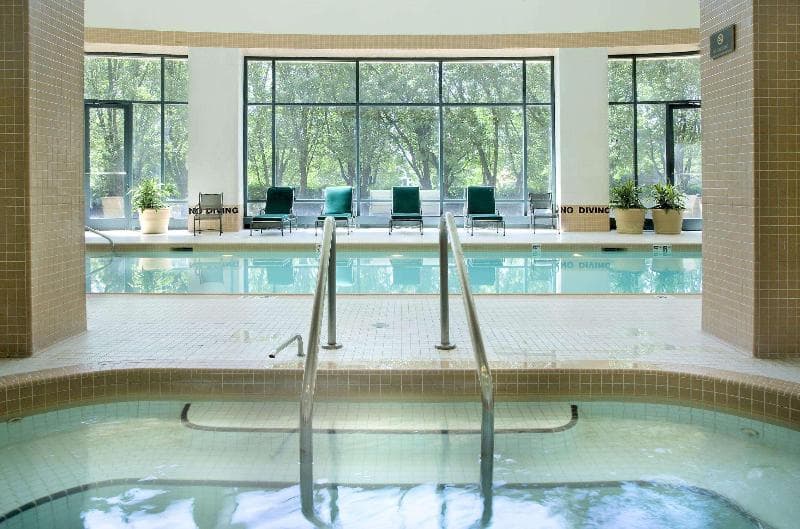 DoubleTree Suites by Hilton Hotel & Conference Center Chicag 5