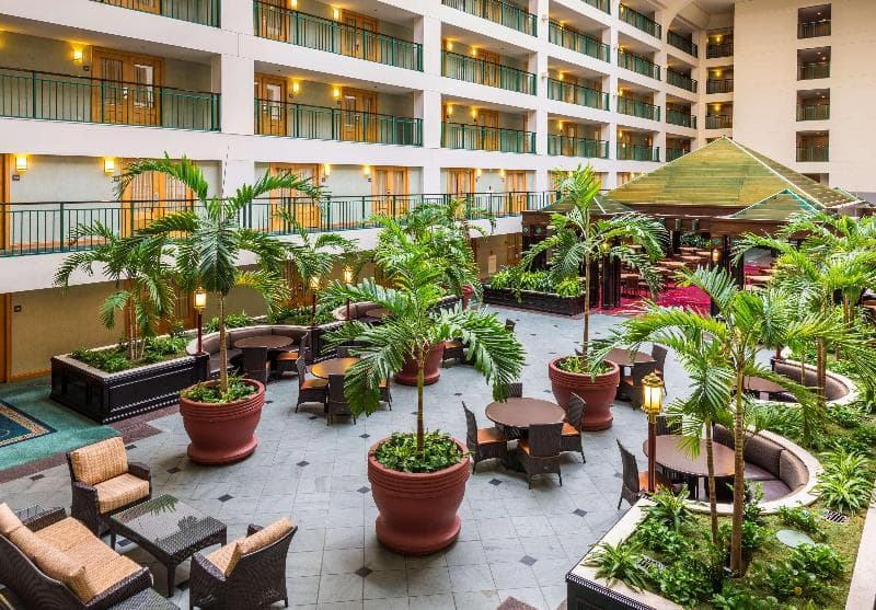 DoubleTree Suites by Hilton Hotel & Conference Center Chicag 3