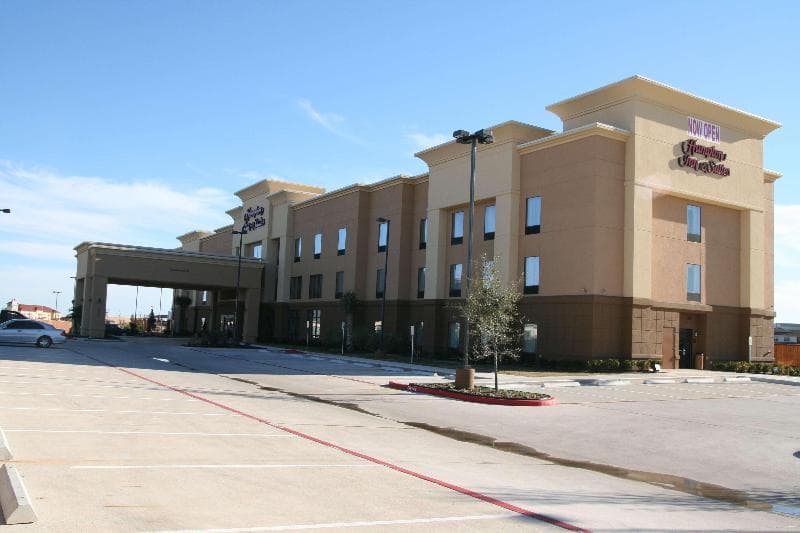 Hampton Inn & Suites Brenham photo 1