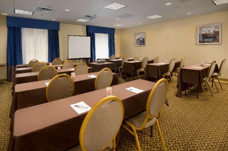 Hampton Inn Syracuse Clay 5