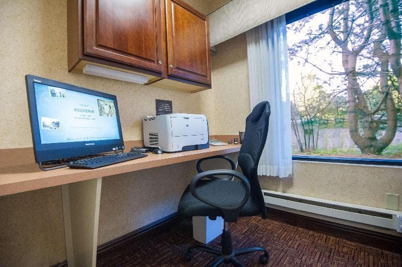 Hampton Inn Brattleboro photo 1
