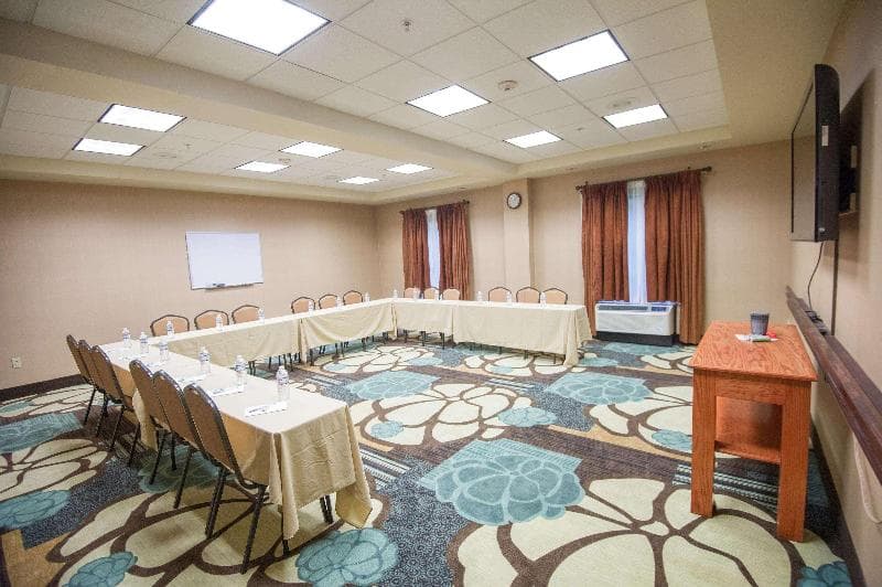 Hampton Inn Brattleboro 4