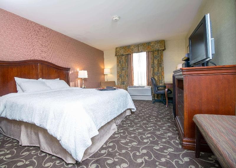 Hampton Inn Brattleboro 2