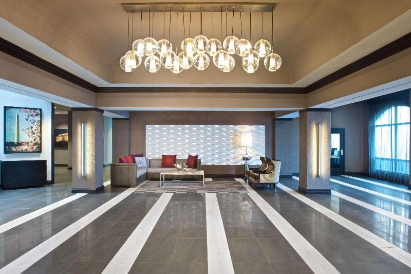 Embassy Suites by Hilton Dulles Airport 3