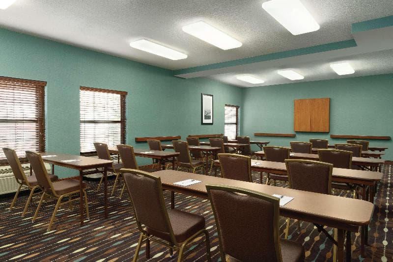 Hampton Inn Franklin/Milford 4