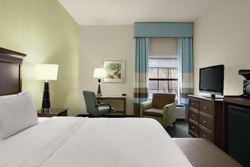 Hampton Inn Franklin/Milford 2