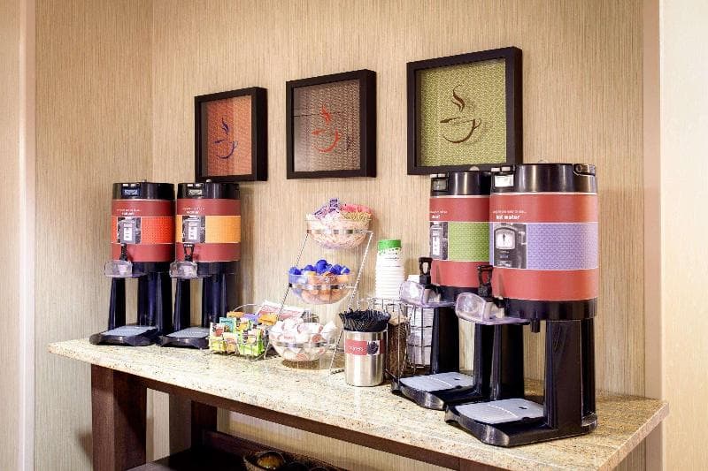 Hampton Inn & Suites Chicago/St. Charles 2