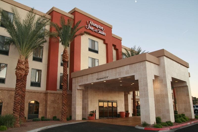 Hampton Inn & Suites Las Vegas South 2