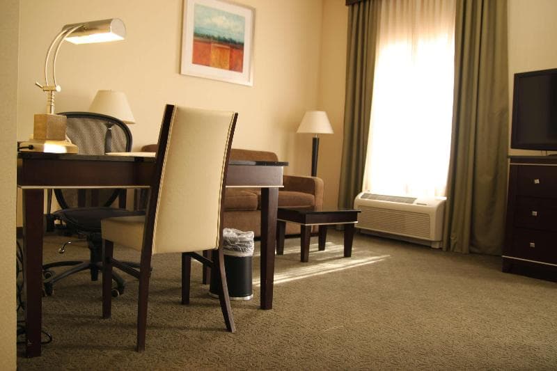 Hampton Inn & Suites Las Vegas South 5