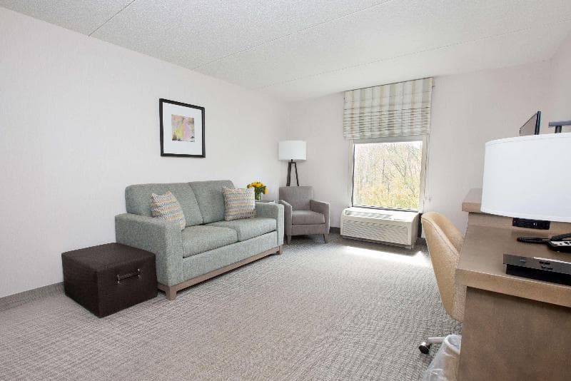 Hampton Inn Raynham-Taunton 2