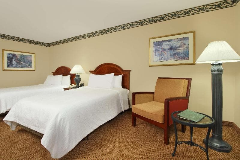 Hilton Garden Inn St. Charles 5