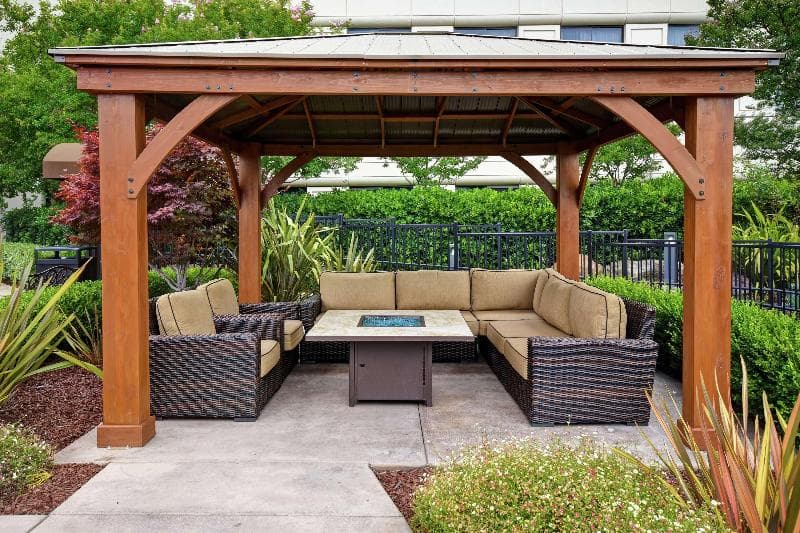 DoubleTree by Hilton Pleasanton at the Club 2