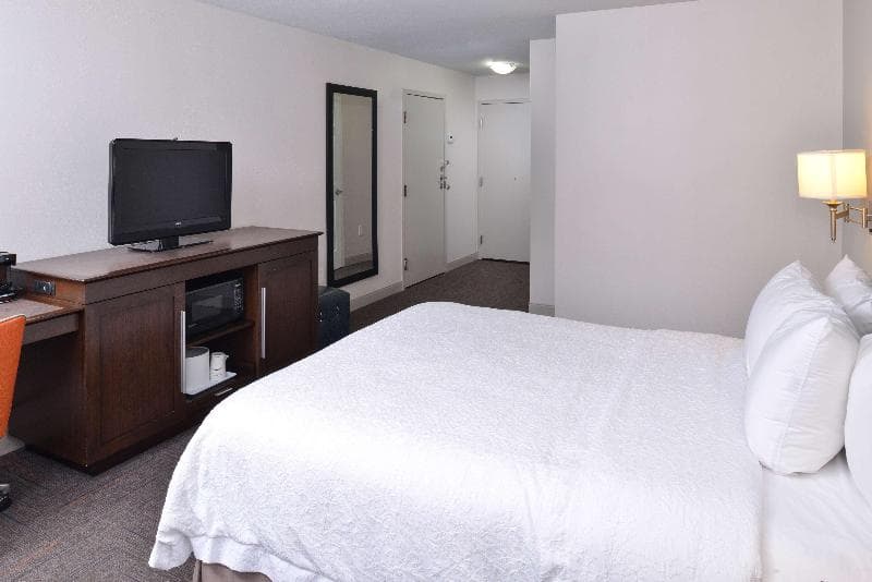 Hampton Inn Portland East 3