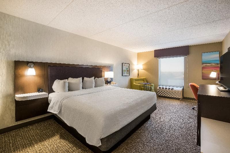 Hampton Inn McHenry 3