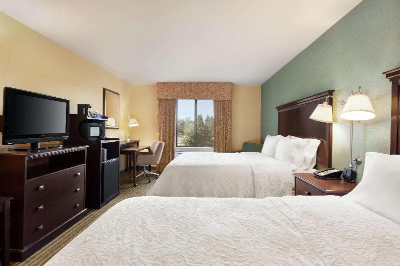 Hampton Inn & Suites West Sacramento 4