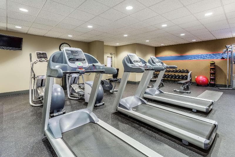 Hampton Inn & Suites Chicago-Libertyville 2