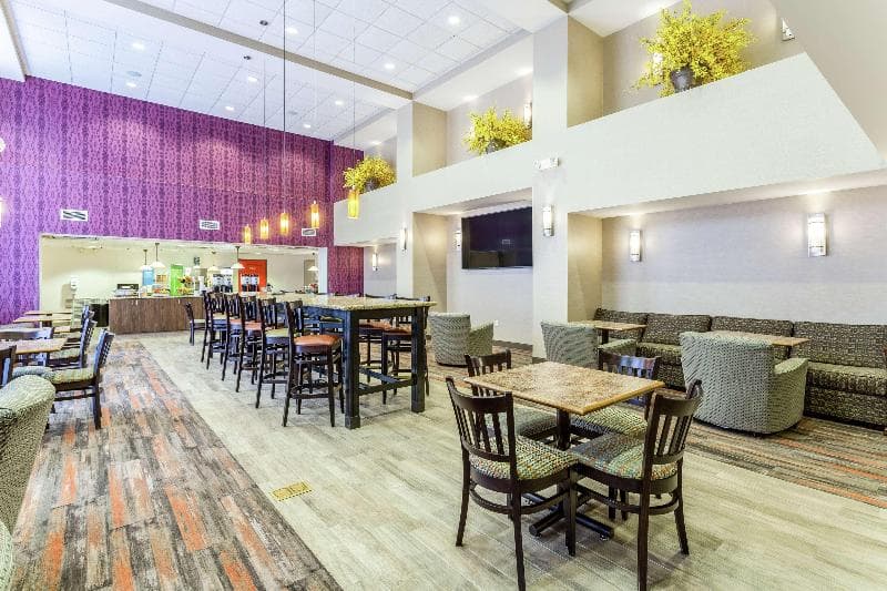 Hampton Inn & Suites Chicago-Libertyville 3