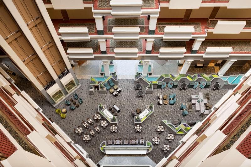 Hilton Chicago/Oak Brook Suites photo 1