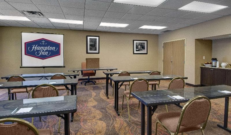 Hampton Inn Provo 4