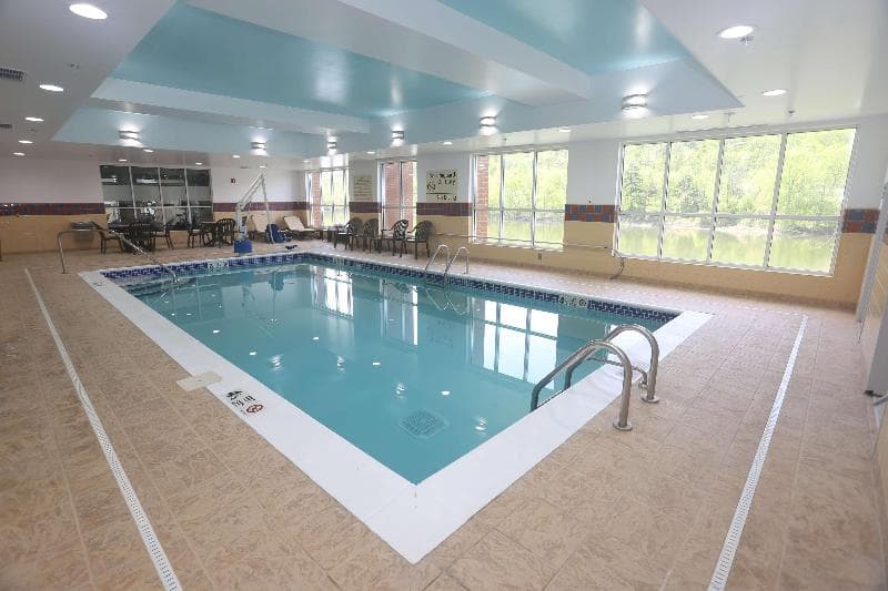 Hampton Inn Owego 4
