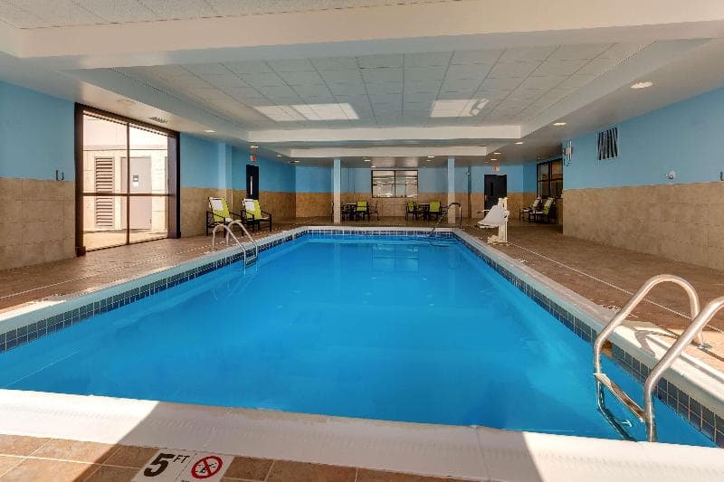 Hampton Inn Springfield 2