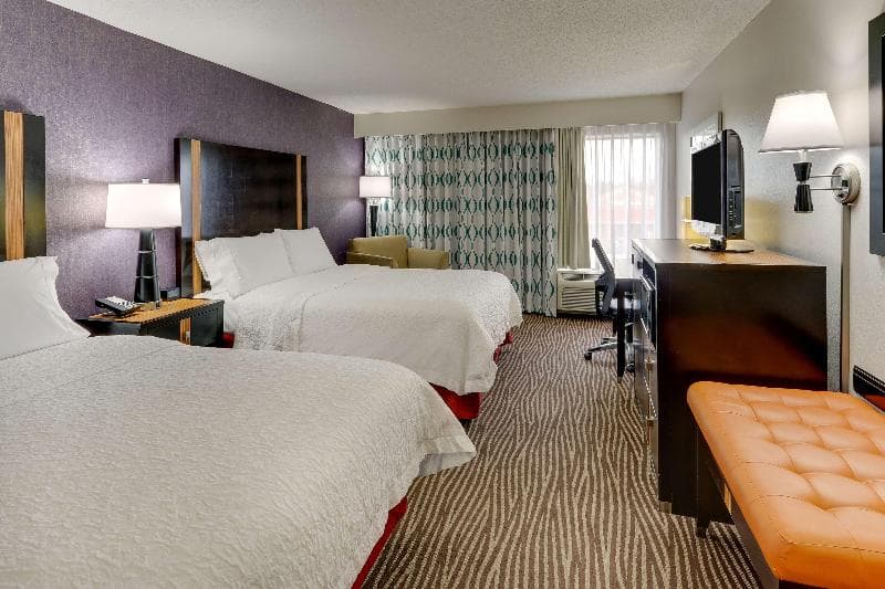 Hampton Inn Springfield 5