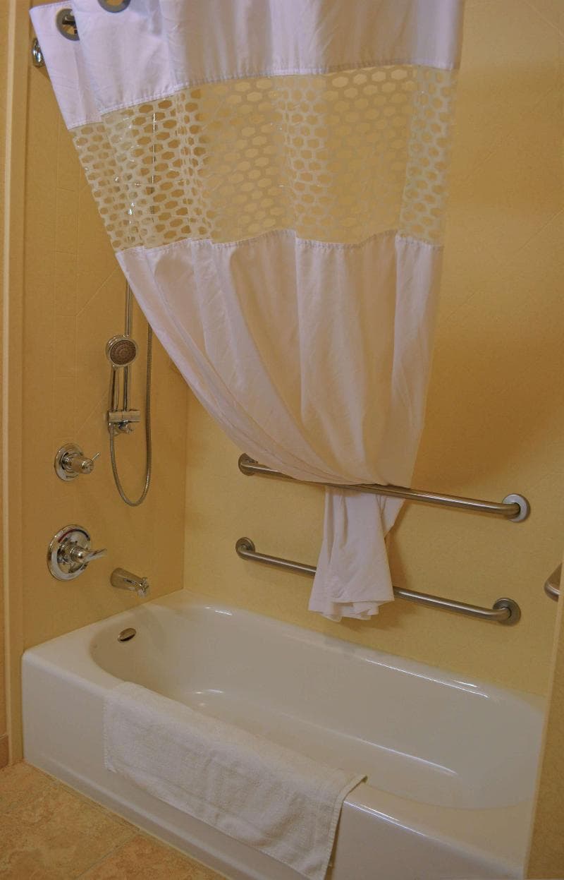 Hampton Inn & Suites Buffalo photo 1