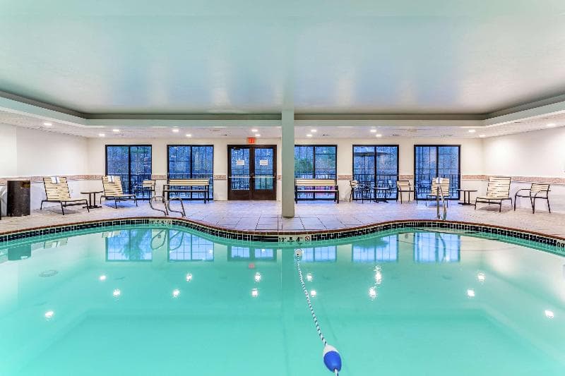 Hampton Inn Boston/Peabody 4