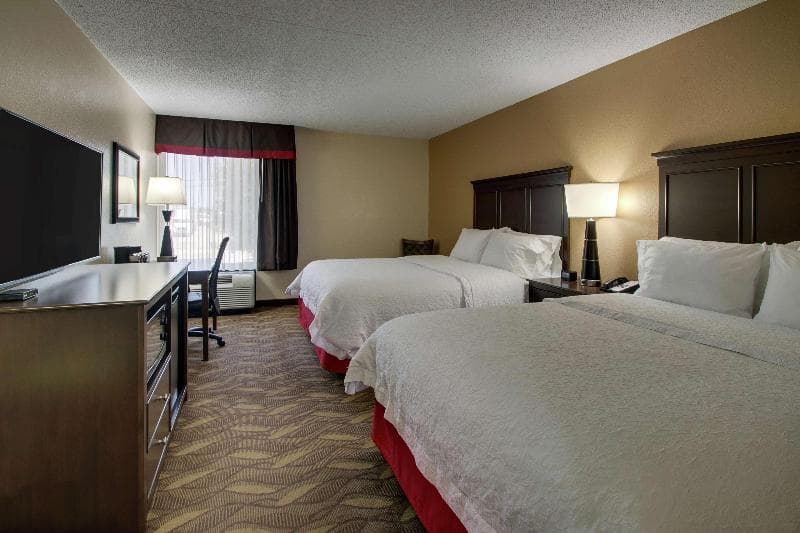 Hampton Inn Lebanon 4