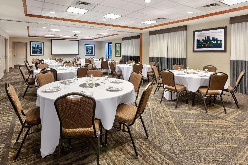 Hilton Garden Inn Minneapolis / Maple Grove photo 1
