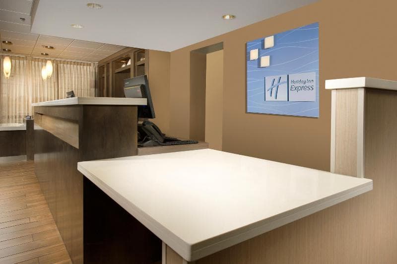 Holiday Inn Express Boston North-Woburn photo 1