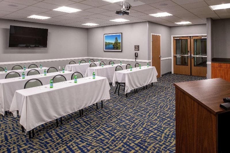 Hampton Inn Eugene 4