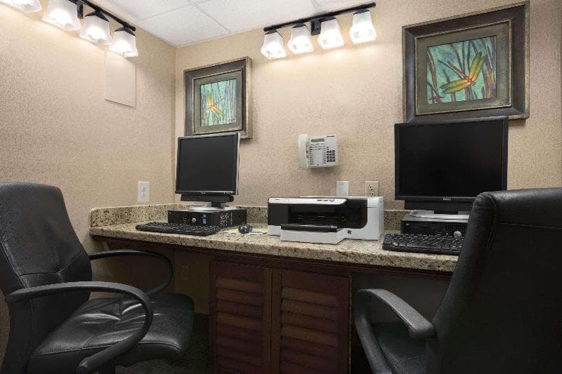 Days Inn by Wyndham Las Cruces 2