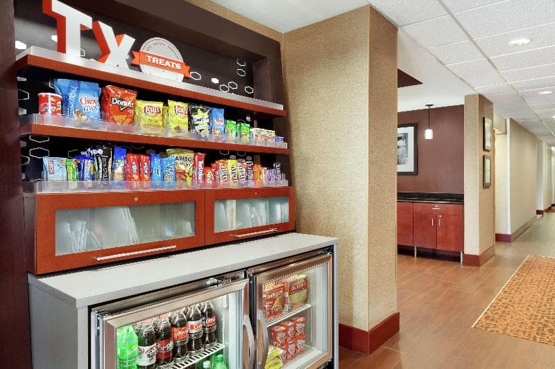 Hampton Inn Houston/Stafford 3