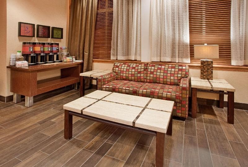 Hampton Inn Deadwood at Tin Lizzie Gaming Resort 3