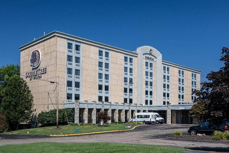 DoubleTree by Hilton Hotel Pittsburgh Airport photo 1