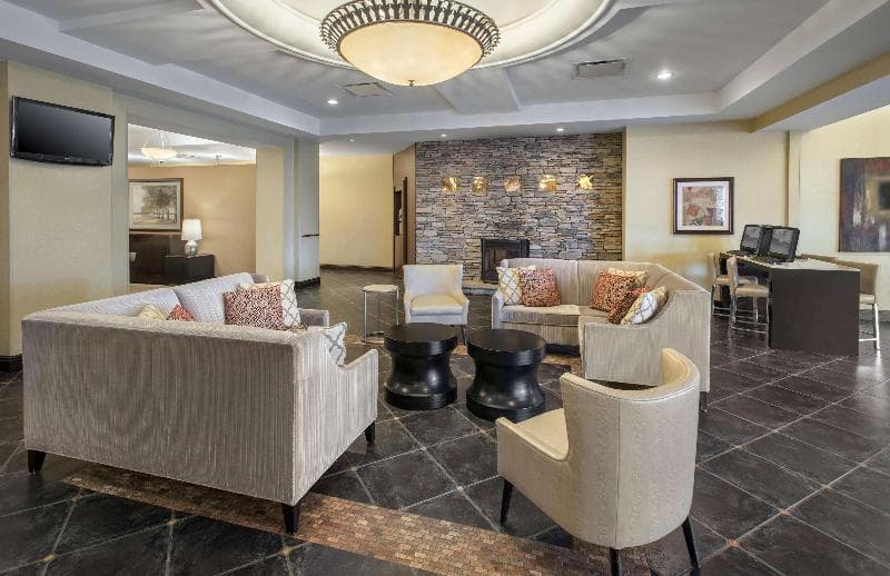 DoubleTree by Hilton Hotel Pittsburgh Airport 5