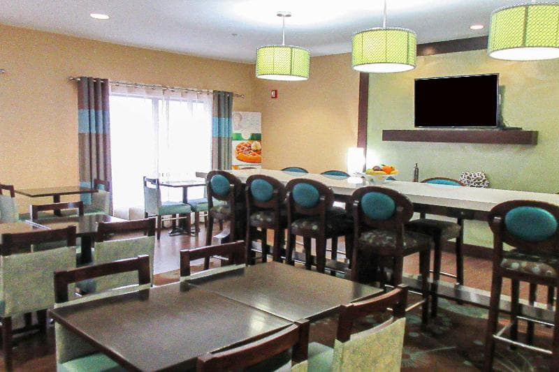 Quality Inn & Suites Quincy - Downtown 3