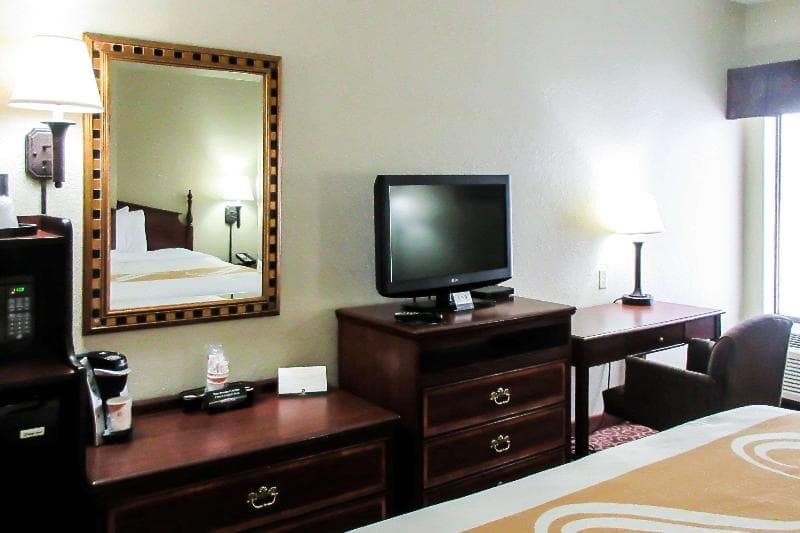 Quality Inn & Suites Quincy - Downtown photo 1