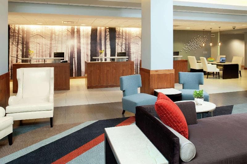 DoubleTree by Hilton Chicago North Shore Conference Center 2