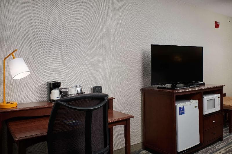 Hampton Inn Helena 4