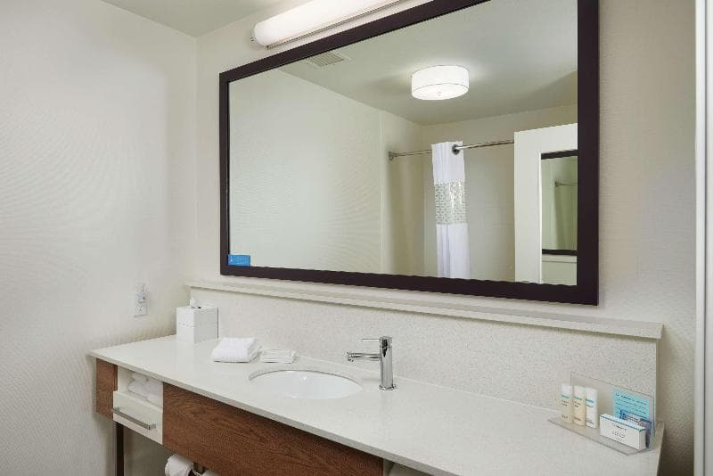 Hampton Inn Helena 5