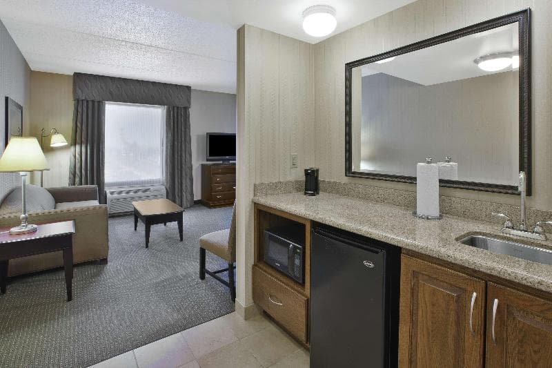 Hampton Inn & Suites Plattsburgh 5