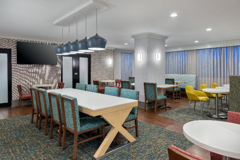 Hampton Inn Buffalo-Airport/Galleria Mall 5