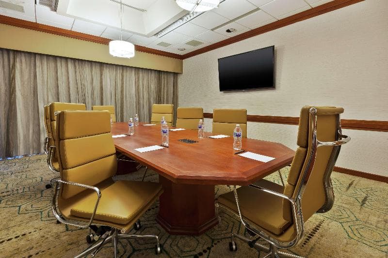Embassy Suites by Hilton Auburn Hills 5