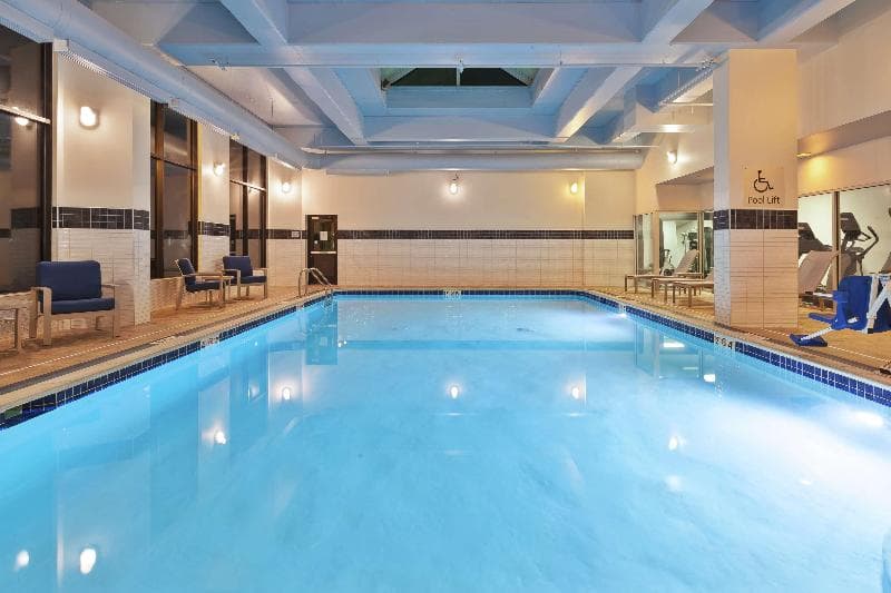 Embassy Suites by Hilton Auburn Hills 4