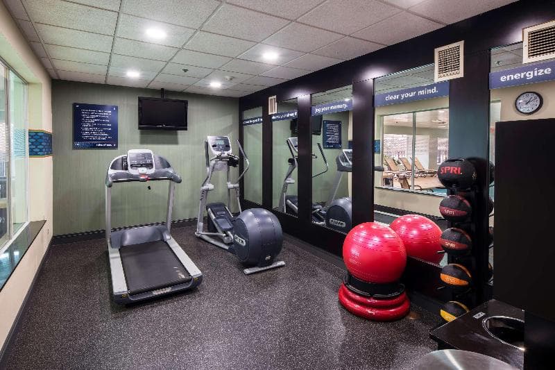 Hampton Inn & Suites Chicago/Lincolnshire 2