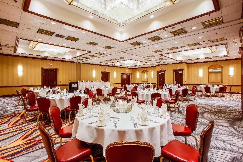 DoubleTree by Hilton Chicago - Alsip photo 1