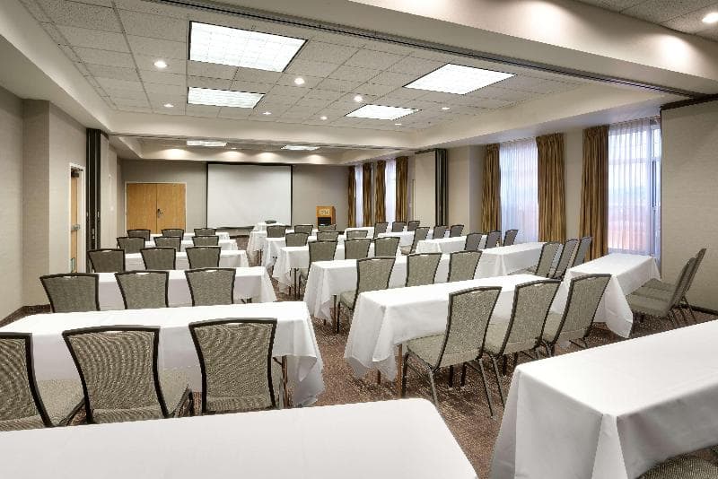 Hampton Inn & Suites Orem 4