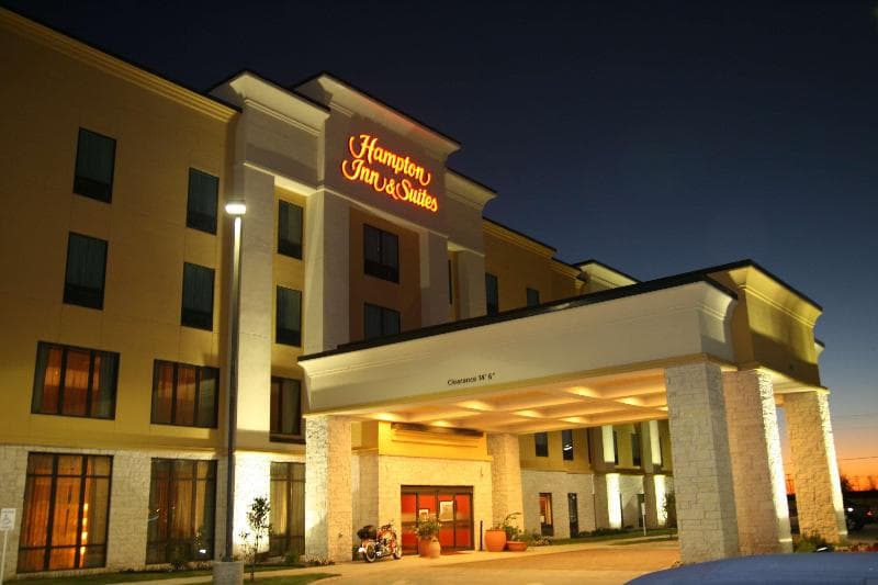 Hampton Inn & Suites Bastrop photo 1